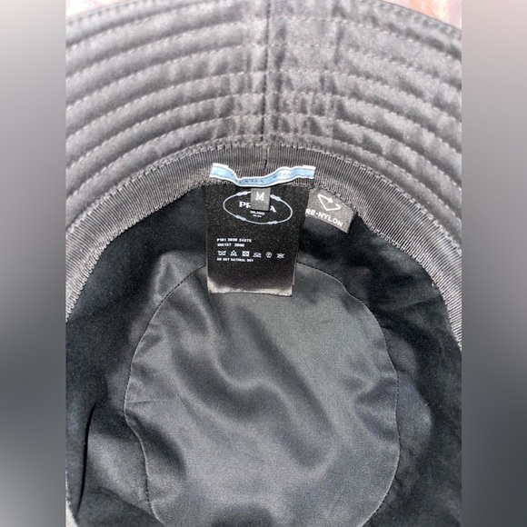 Hat Prada - Picture 2 of 5